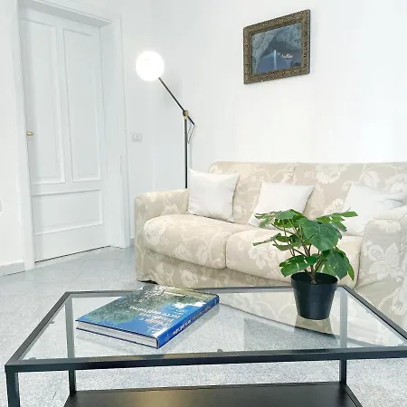 A Due Passi Dal Ponte - Affitti Brevi Italia Apartment *
